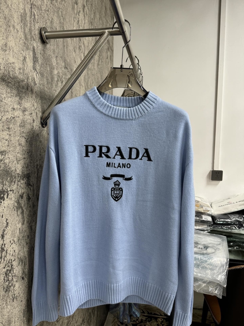 Pra*a sweater
